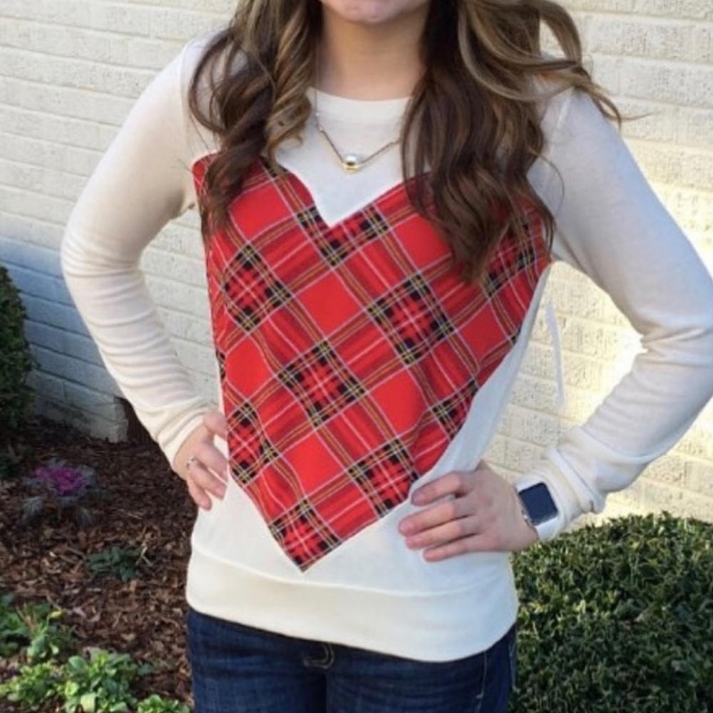 NWT Plaid HeartKnit Top